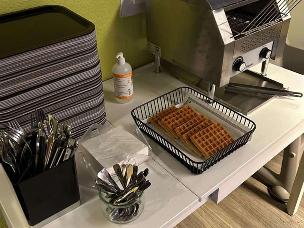 Ibis Budget Nantes Nord Saint Herblain Restoran foto
